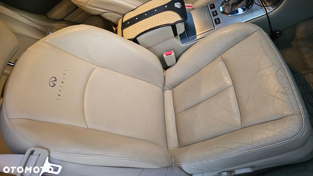 Infiniti FX FX35 - 24