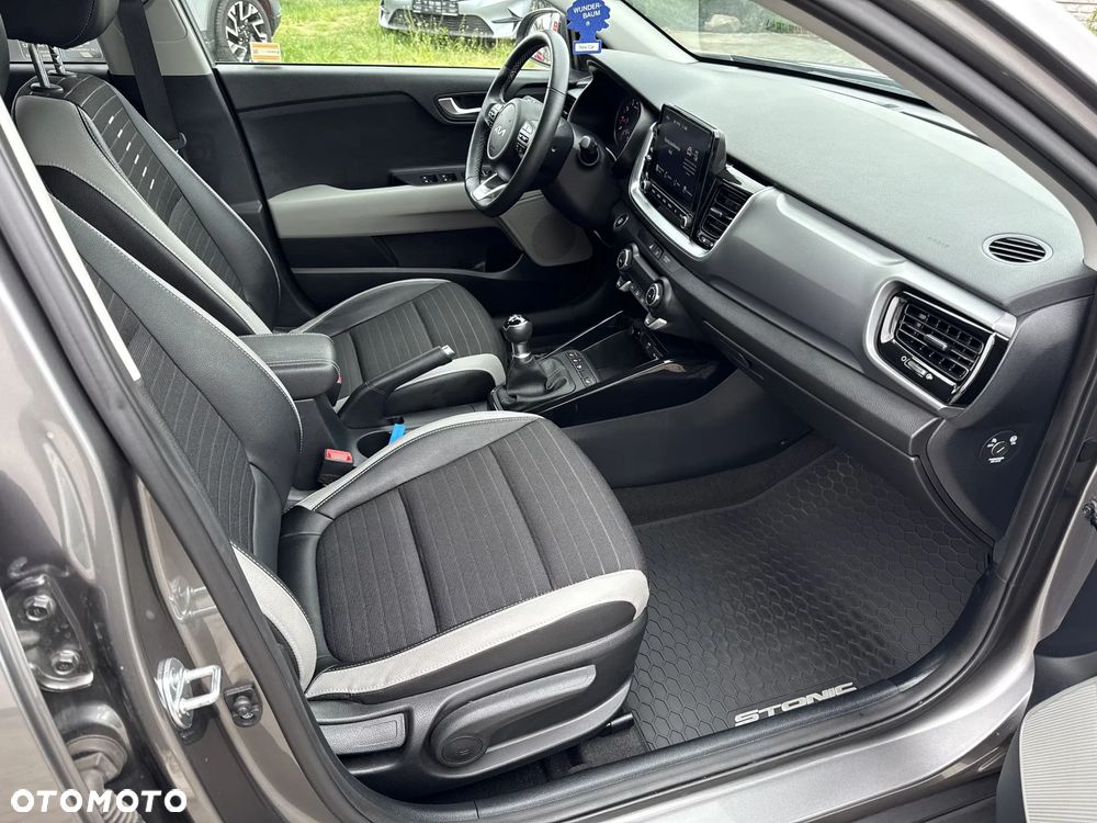 Kia Stonic 1.2 L Business Line - 27