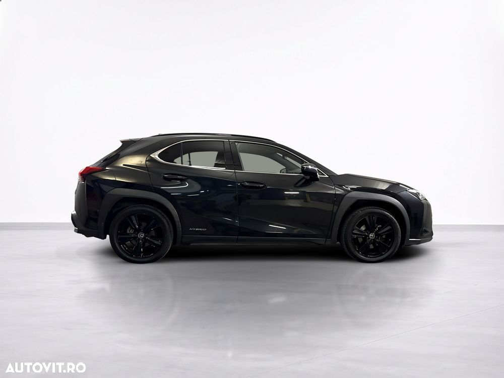 Lexus UX - 6