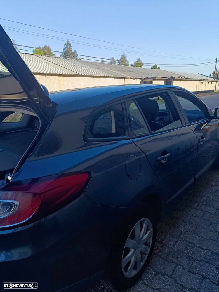 Renault Mégane Sport Tourer 1.5 dCi Dynamique - 4