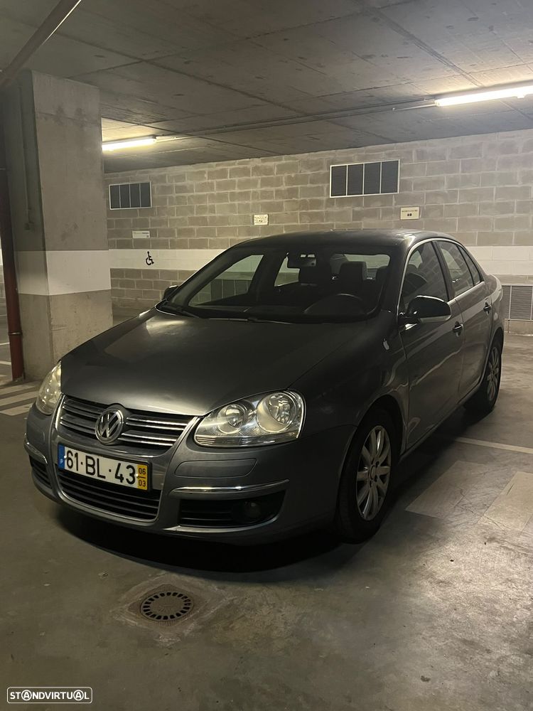 VW Jetta 1.9 TDi Confortline - 1