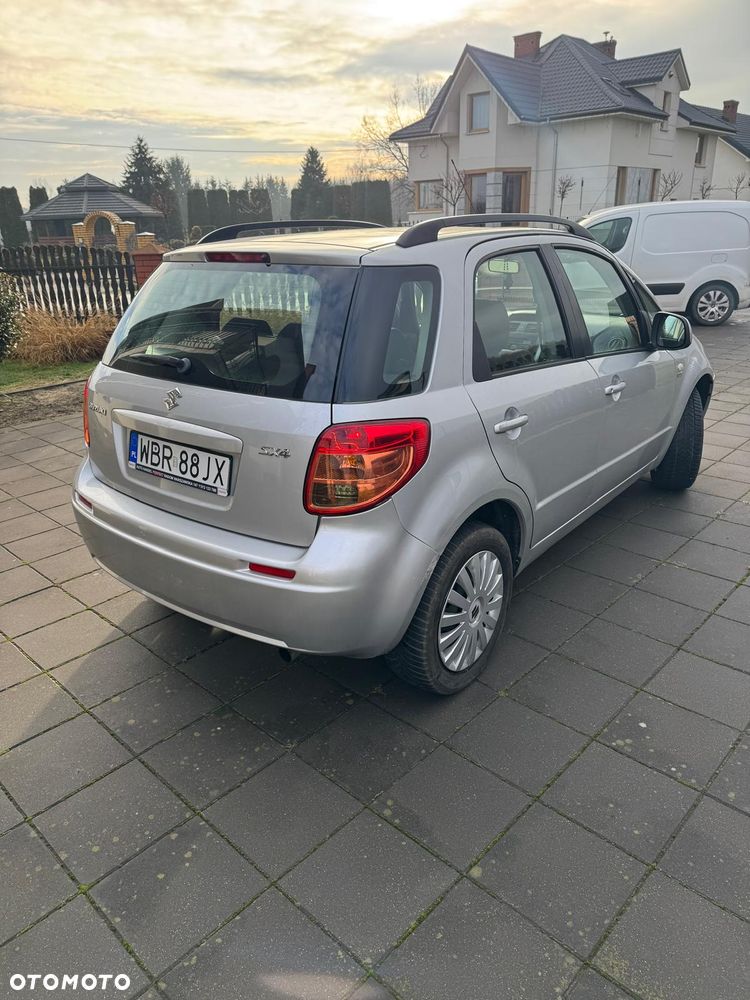 Suzuki Sx4 2008 photo 2