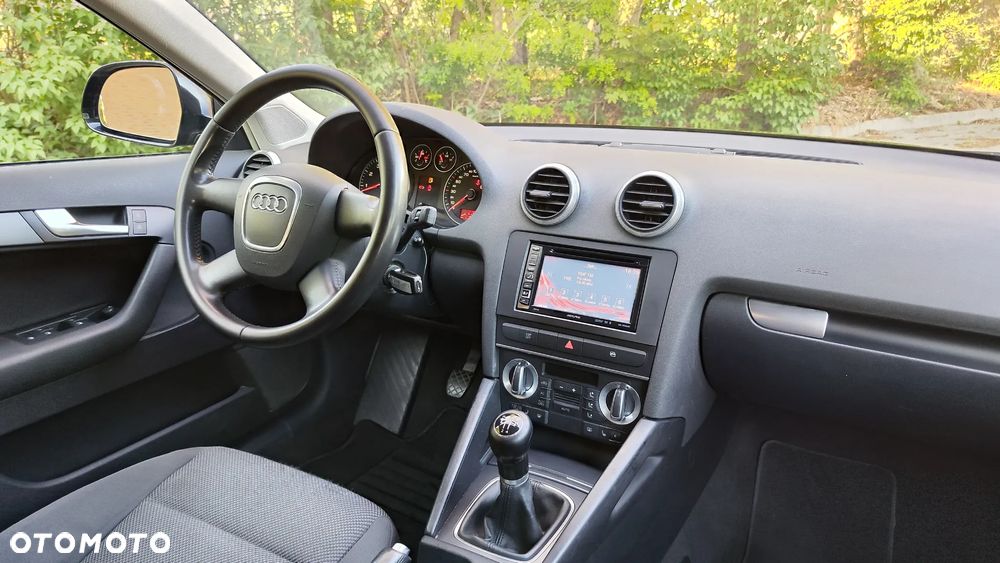 Audi A3 Sportback 1.6 Attraction - 28