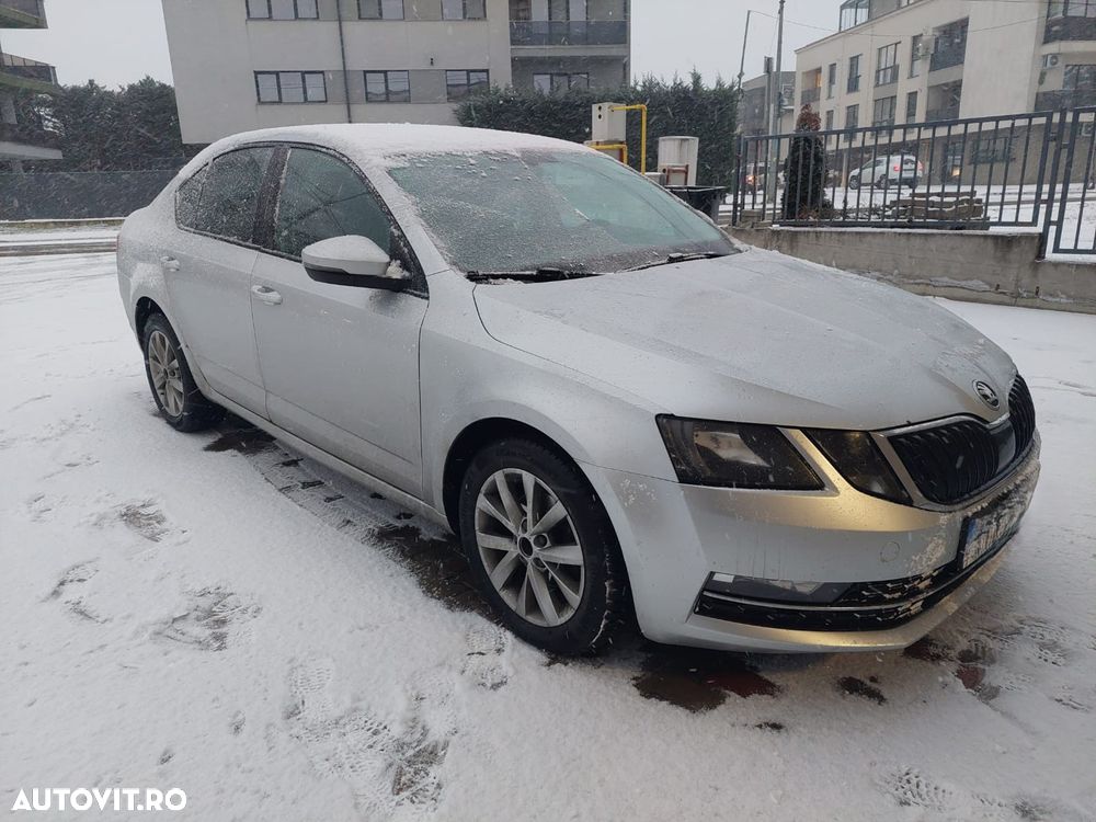 Skoda Octavia 1.6 TDI DSG Ambition - 5