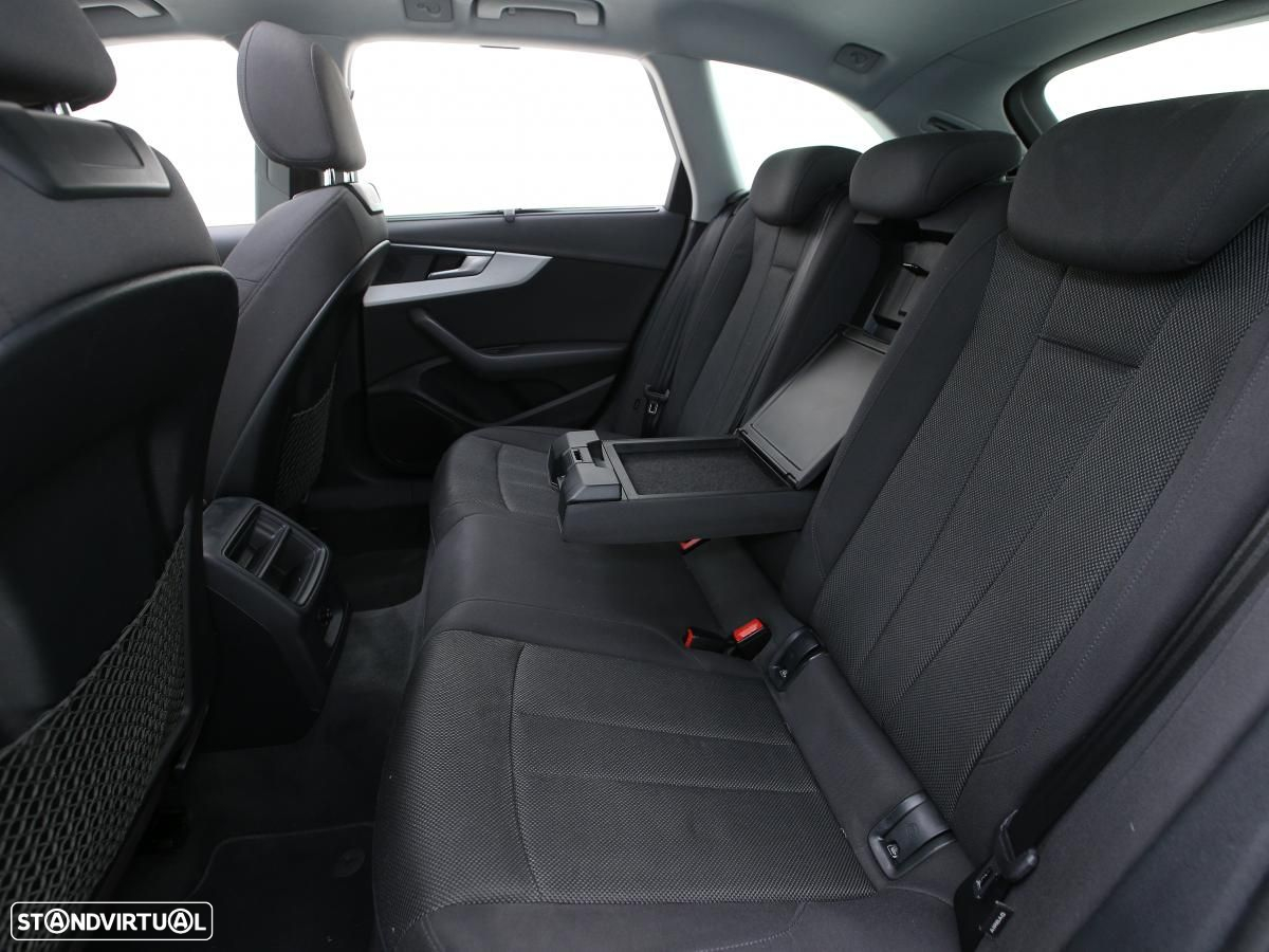 Audi A4 Avant - 10