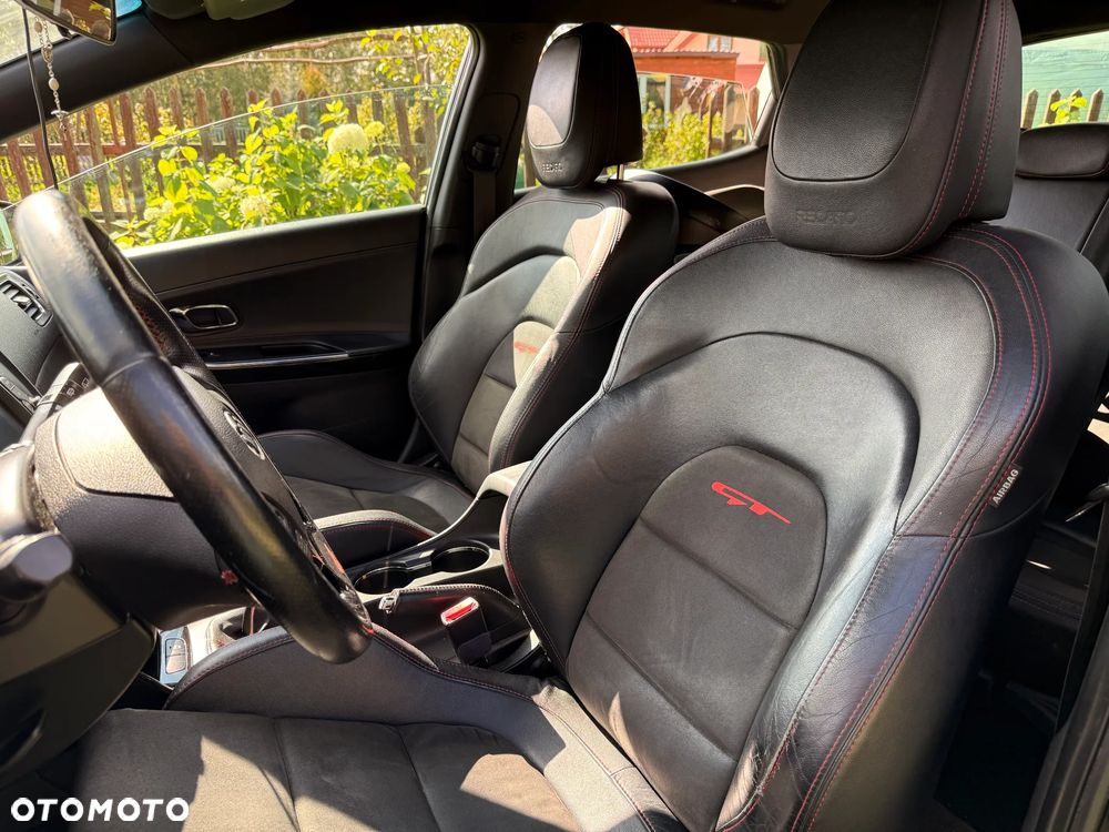 Kia Ceed 1.6 T-GDI GT L - 8