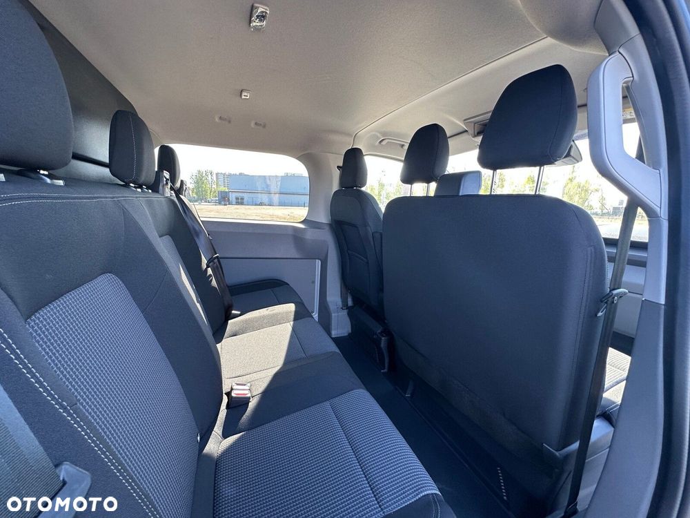 Volkswagen Transporter Transporter Furgon Plussilnik: 2,0 l TDI 150 KM / skrzynia biegów: 6-biegowa manualna rozstaw osi: 3500 mm - 14