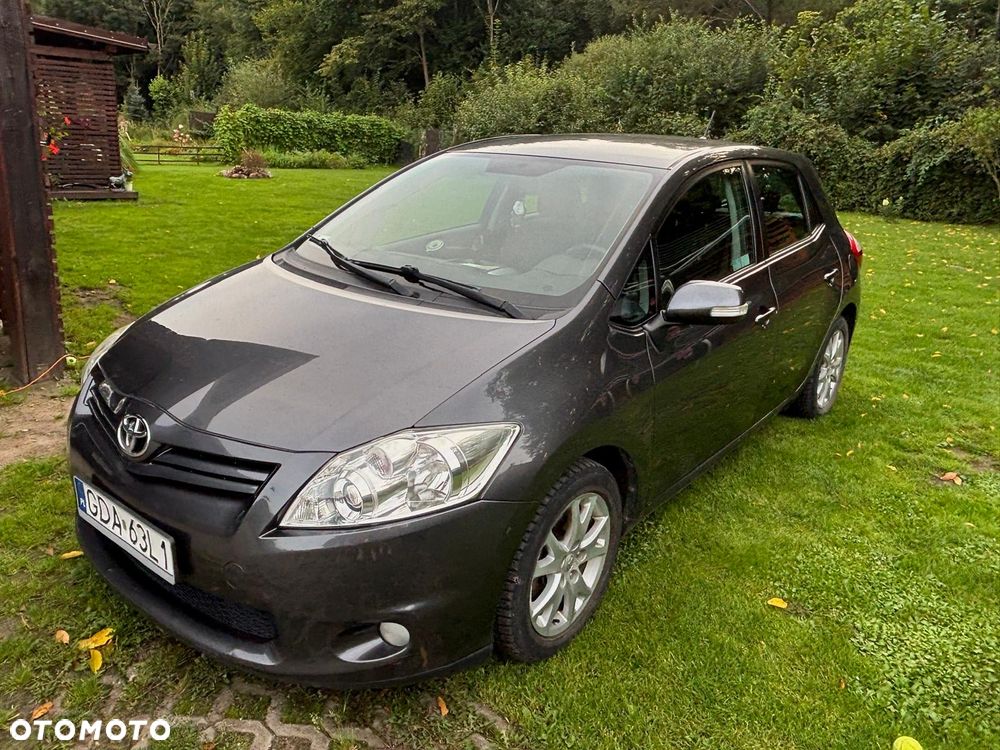 Toyota Auris 1.6 Valvematic Edition - 1