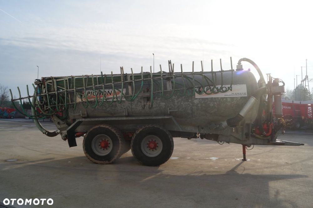 Pichon Wóz Asenizacyjny TCI 20700 z Rampą 15m - 9