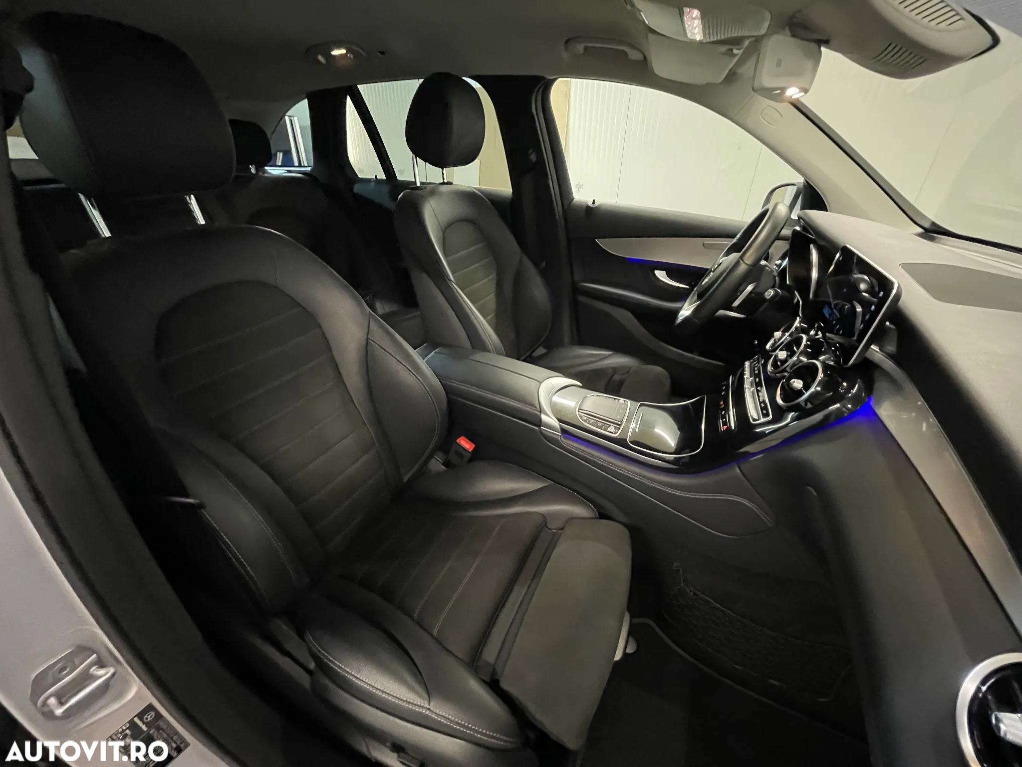Mercedes-Benz GLC 300 d 4MATIC - 10