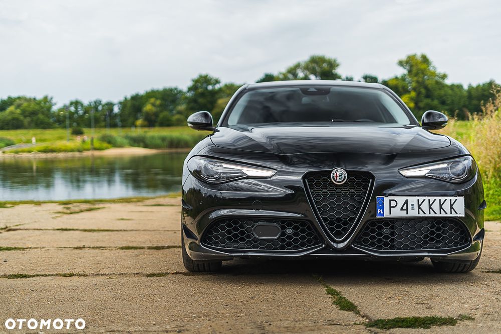 Alfa Romeo Giulia 2.0 Turbo 16V AT8-Q4 Veloce - 9