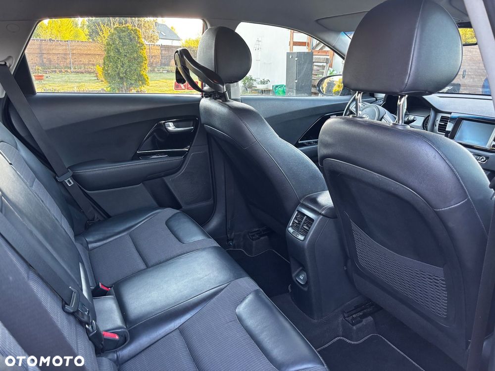 Kia Niro 1.6 GDI Hybrid M - 12