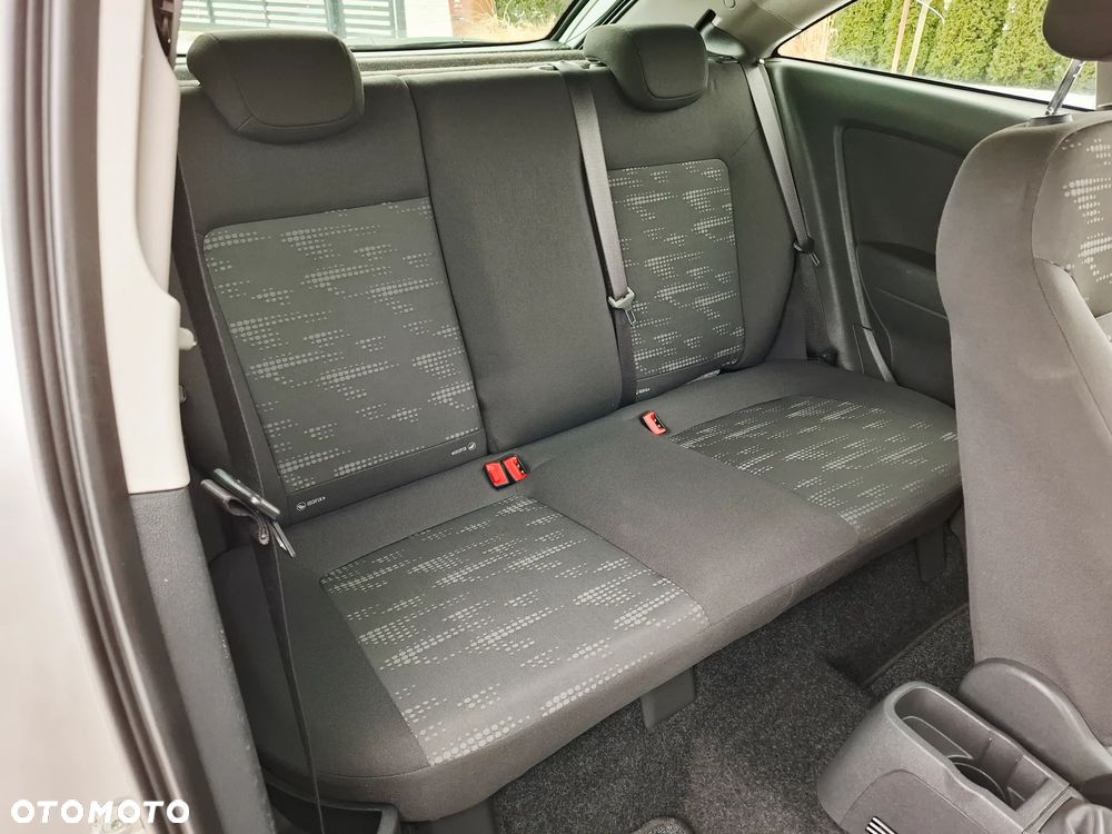 Opel Corsa 1.4 16V Satellite - 37