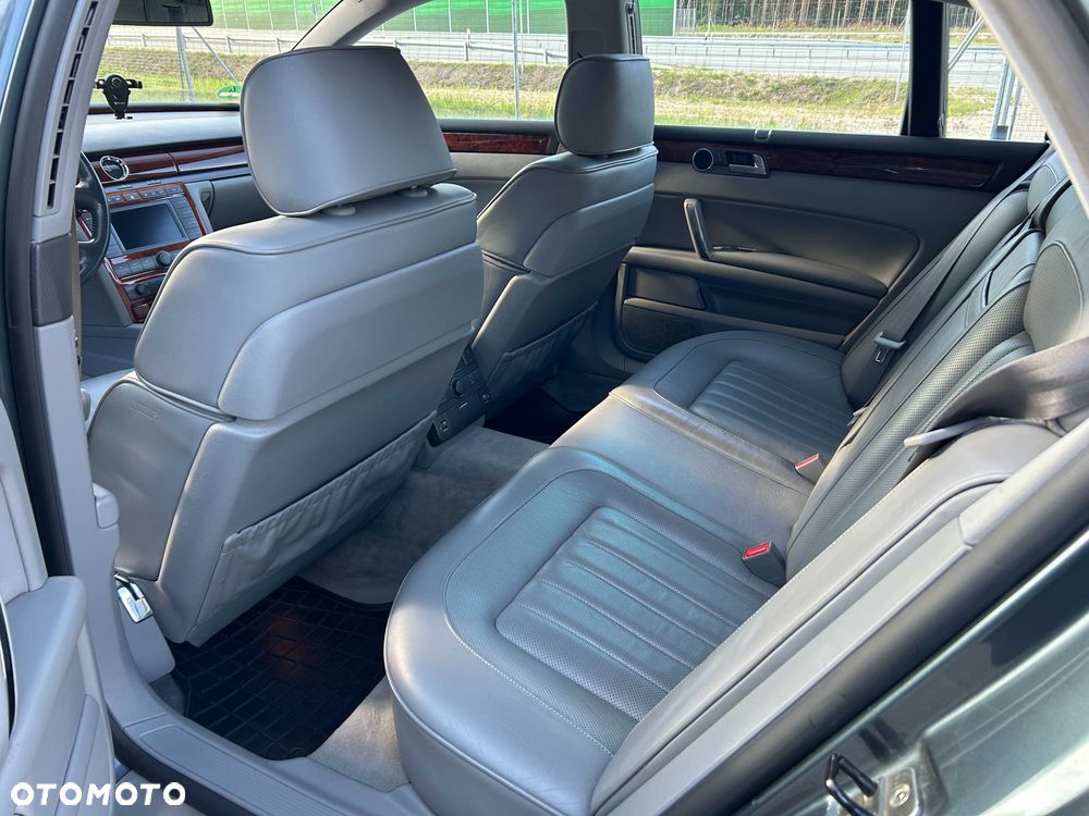 Volkswagen Phaeton - 6