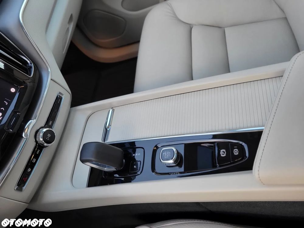 Volvo XC 60 - 21