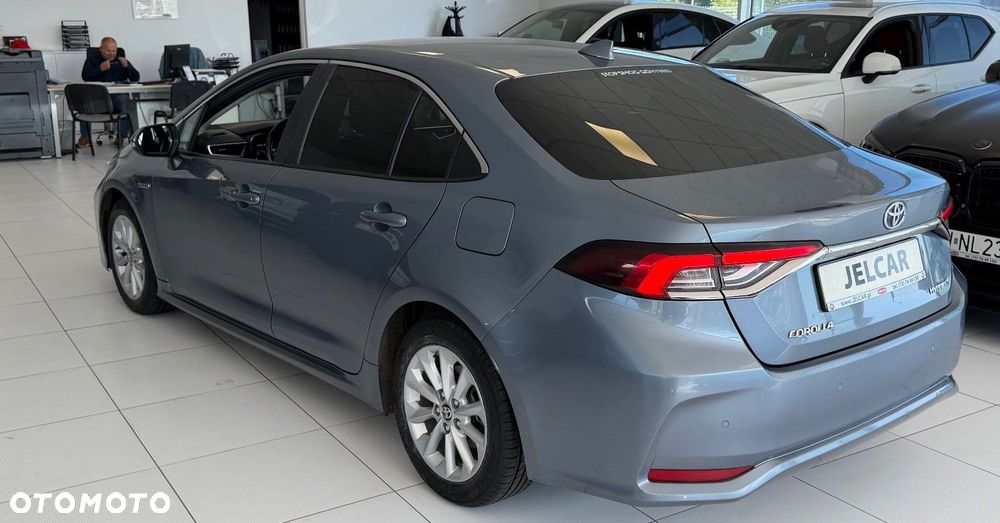 Toyota Corolla - 10