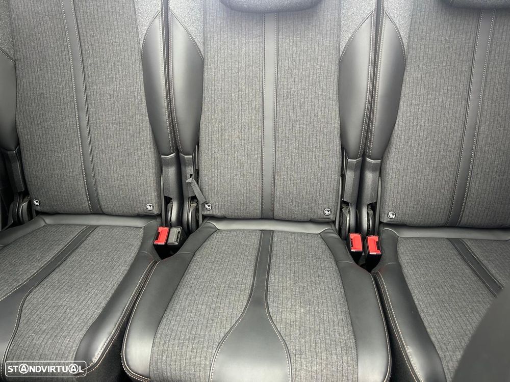 Peugeot 5008 - 9