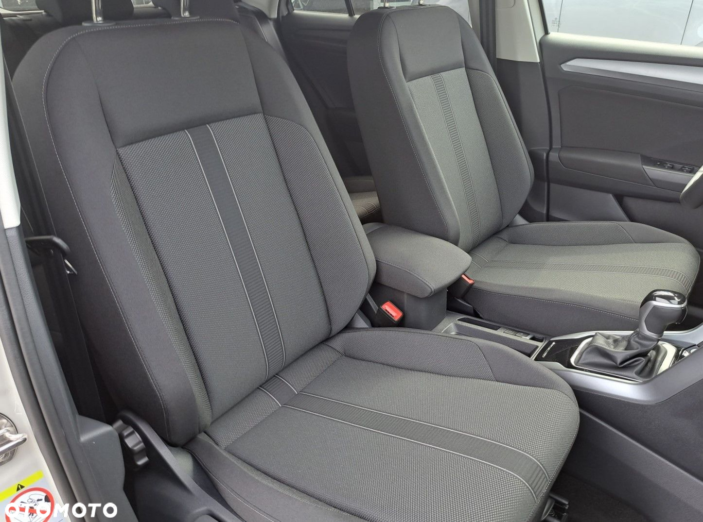 Volkswagen T-Roc 1.5 TSI Life Plus DSG - 11