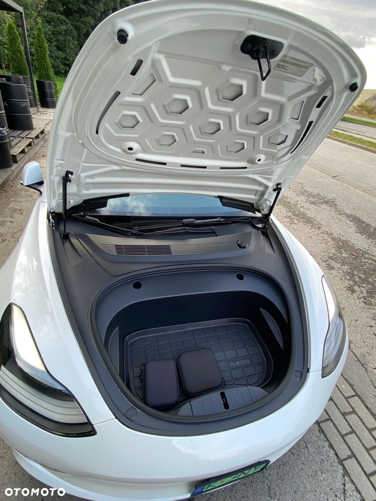 Tesla Model 3 Langstreckenbatterie Allradantrieb Dual Motor Performance - 8