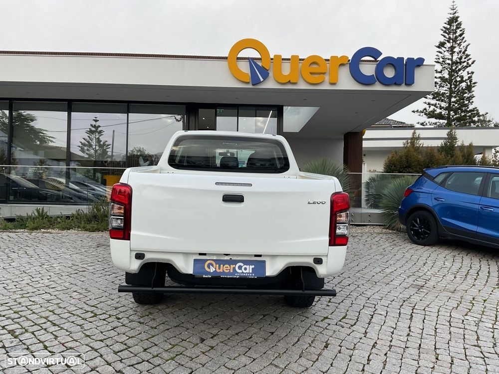 Mitsubishi L200 2.3 DI-D CD Invite Strakar Look 4WD - 11