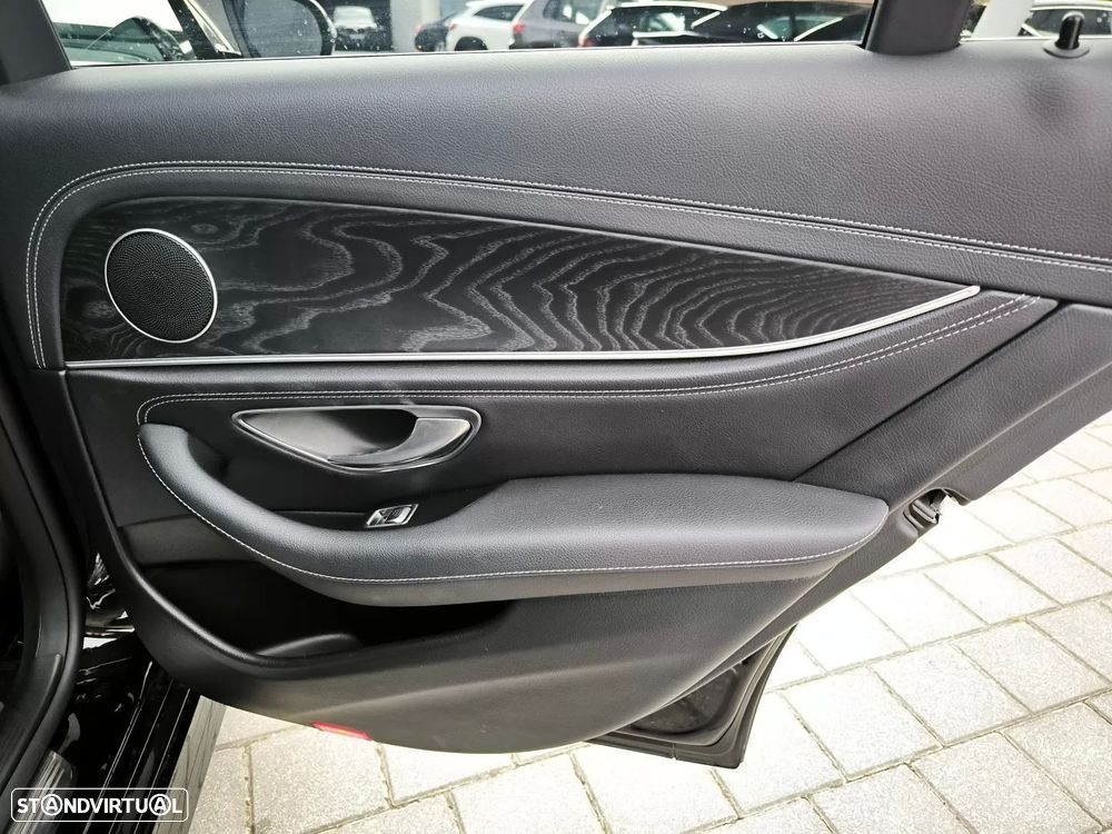 Mercedes-Benz E 300 de AMG Line - 24