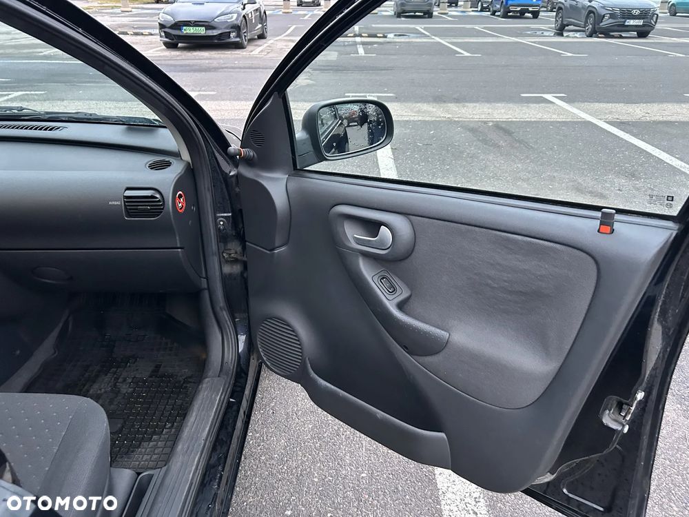 Opel Corsa - 12