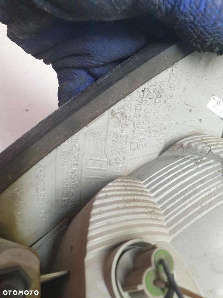 LAMPA TYLNA PRAWA TYŁ PRAWY SKODA FABIA II HB - 6