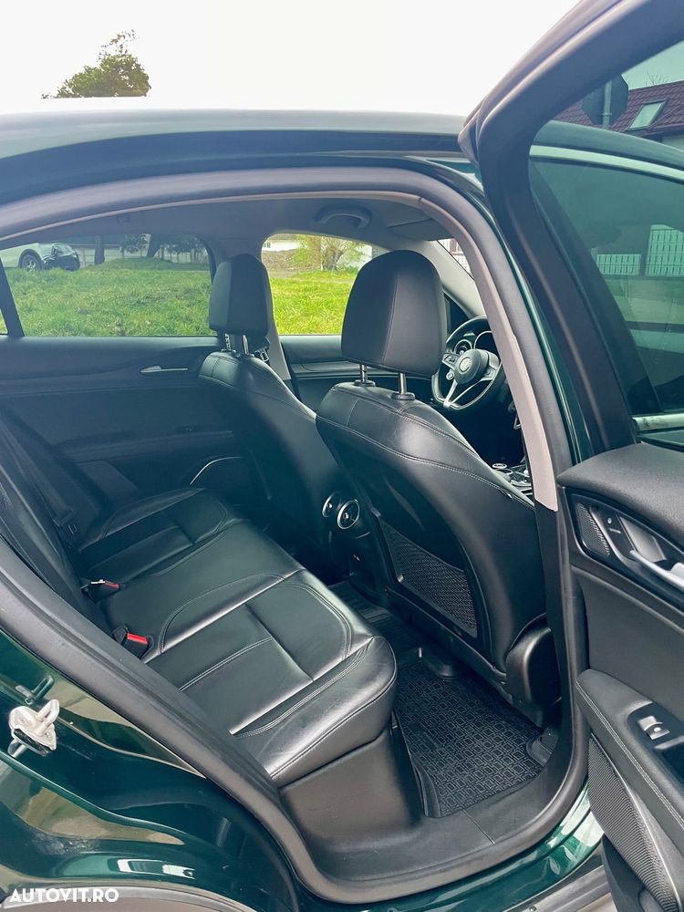 Alfa Romeo Stelvio 2.0 Turbo 16V AT8-Q4 - 17