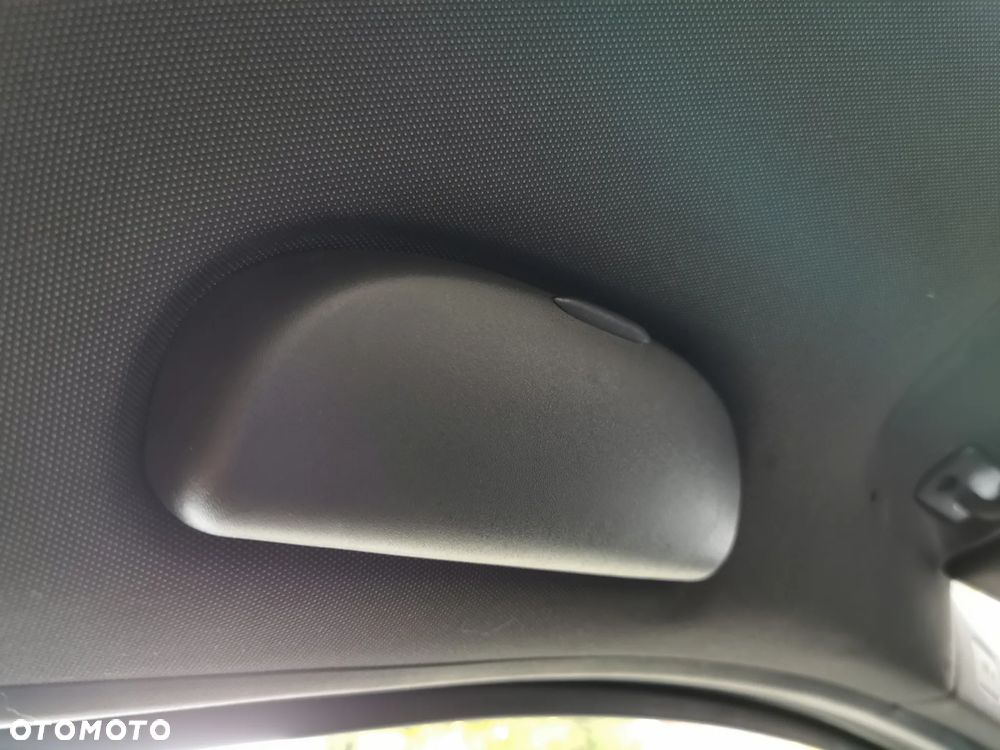 Opel Astra III GTC 1.8 Sport - 23