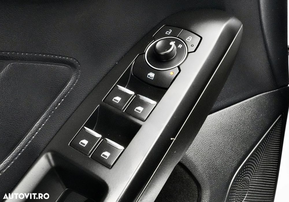 Ford Focus 1.0 EcoBoost Titanium Business - 28