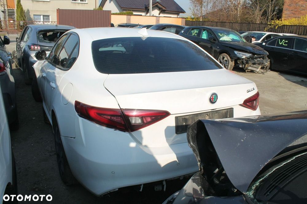 Alfa Romeo Giulia - 2