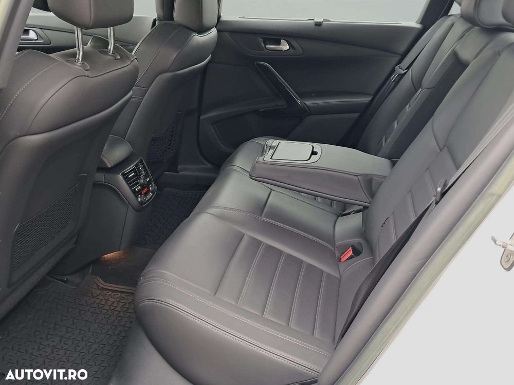 Peugeot 508 2.2 HDI FAP BVA GT - 12