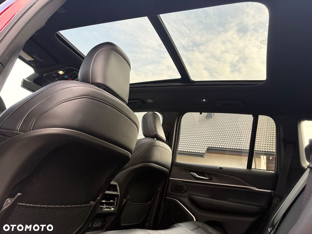 Jeep Grand Cherokee - 18