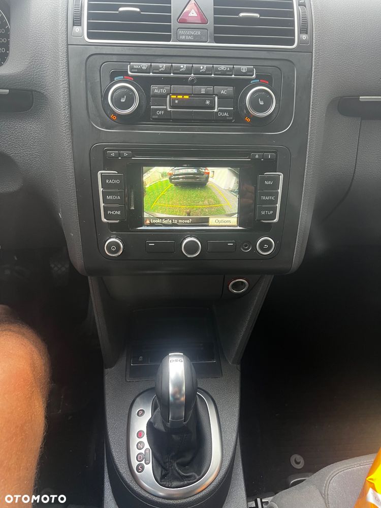 Volkswagen Touran 2.0 TDI DPF Highline DSG - 14