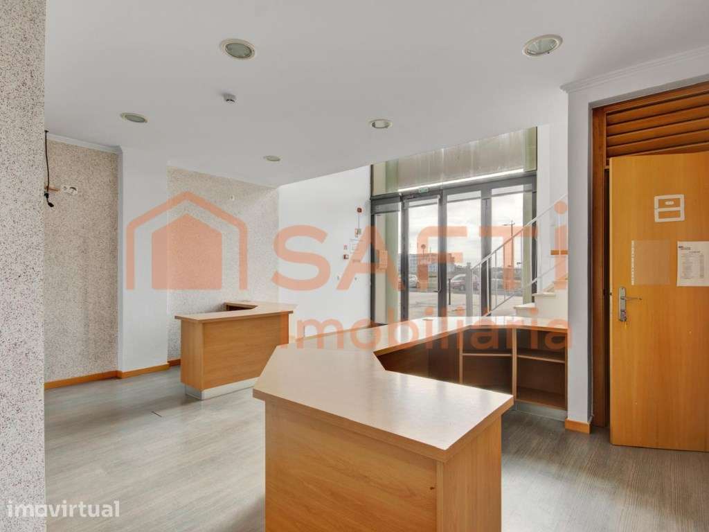 ESPAÇO COMERCIAL EM PENICHE - Grande imagem: 2/17