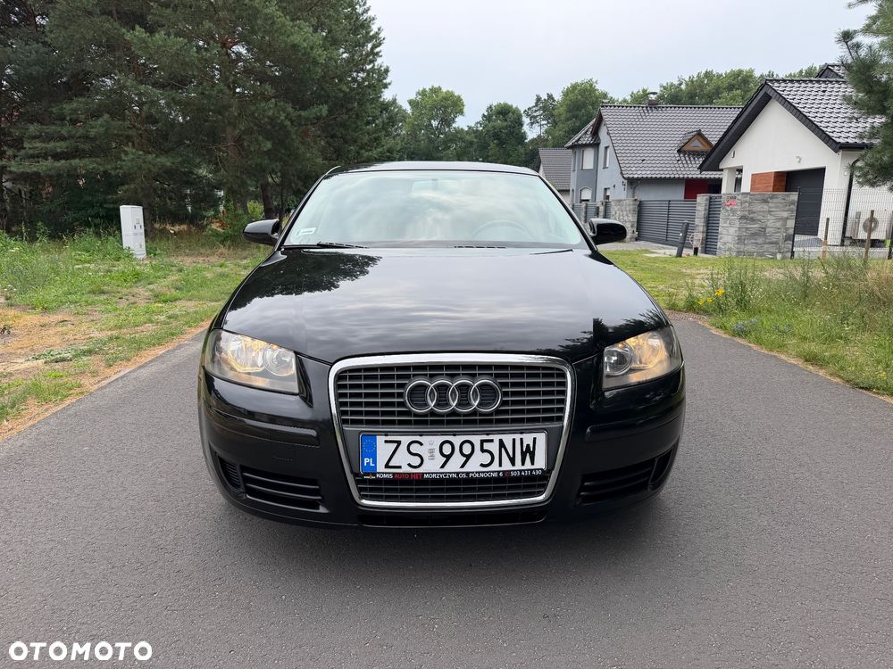 Audi A3 Sportback 2.0 TDI Ambiente S tronic - 11
