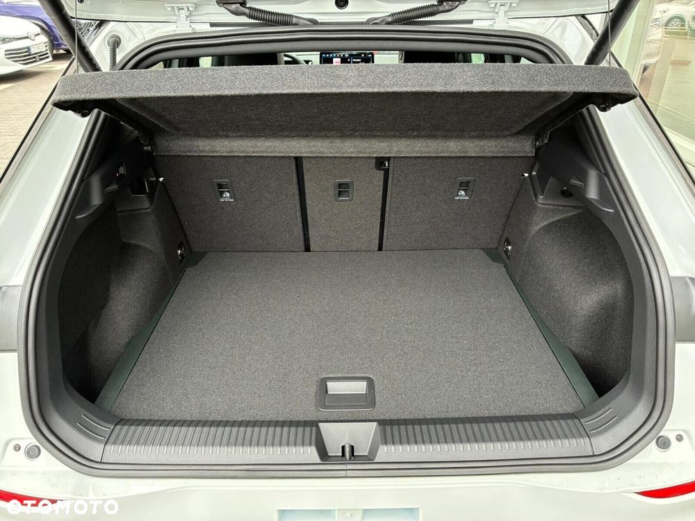 Volkswagen T-Roc - 29