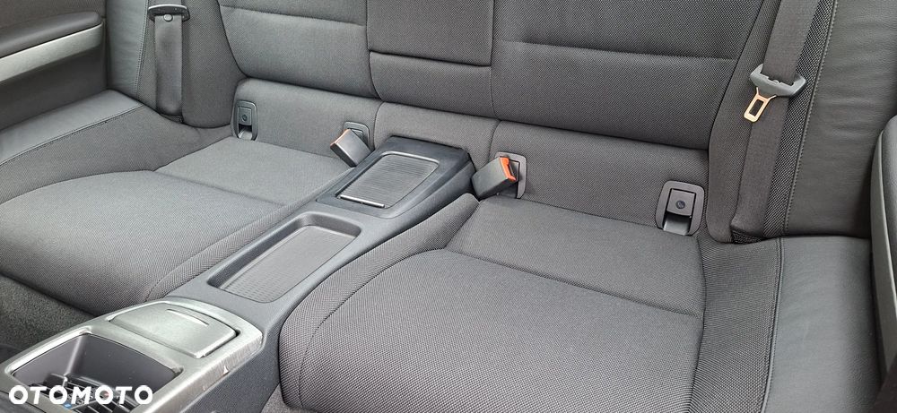 BMW Seria 3 325i - 11