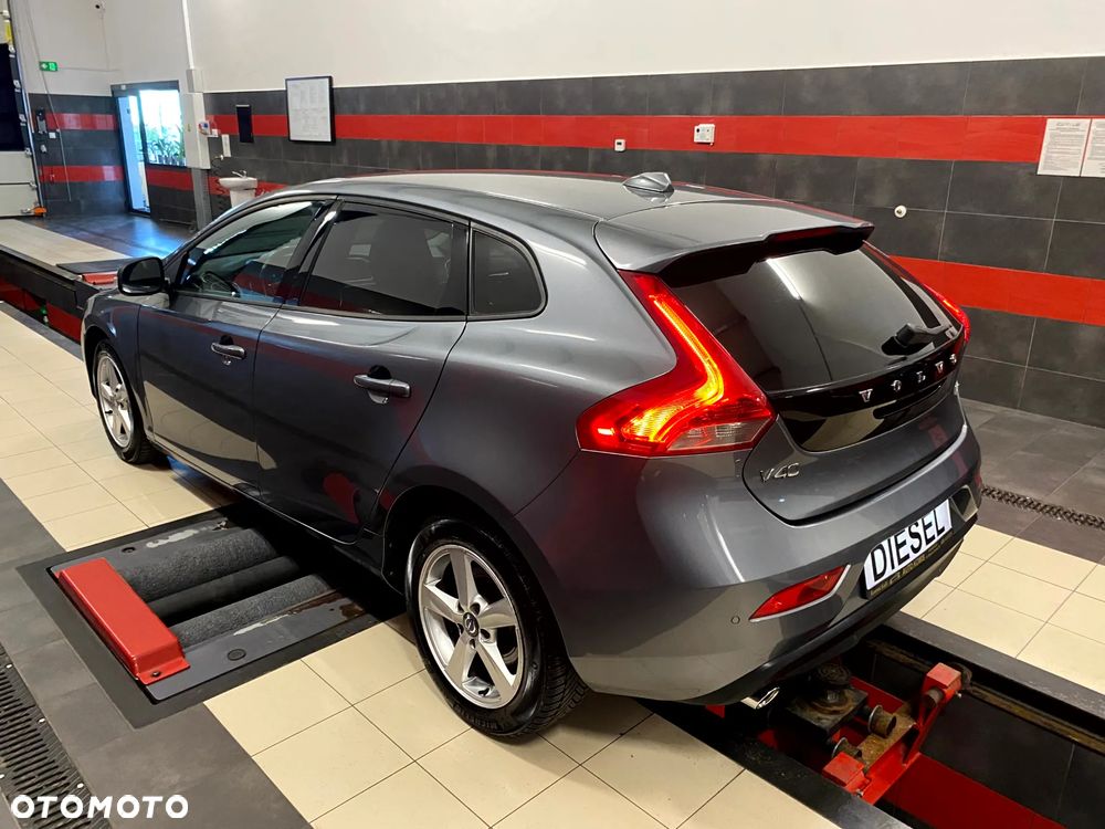 Volvo V40 D3 Summum - 7
