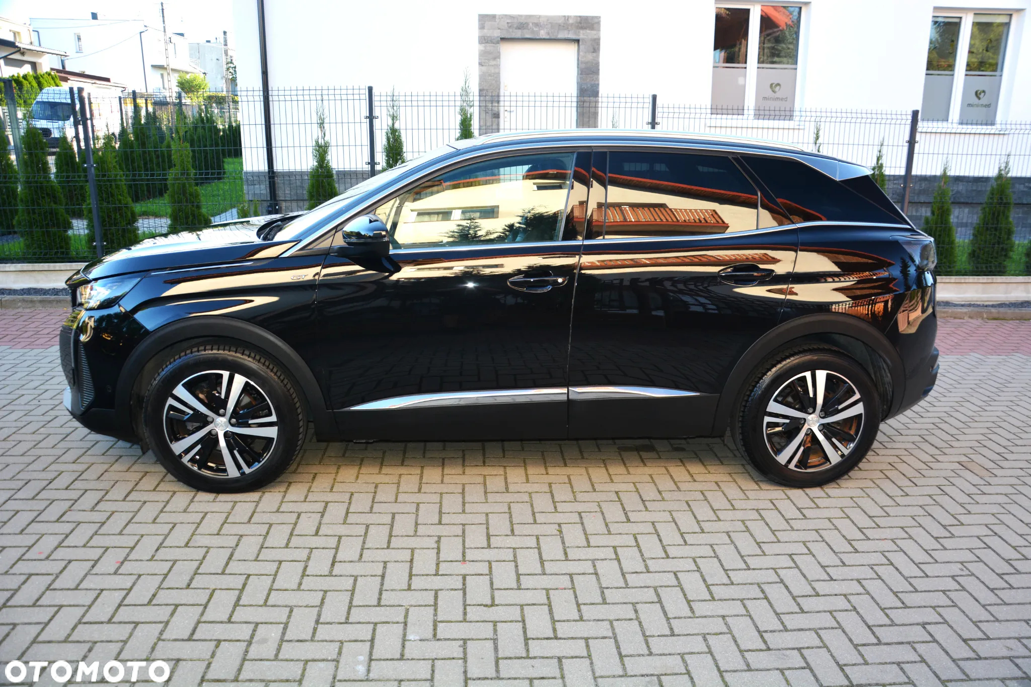 Peugeot 3008 1.5 BlueHDi GT S&S EAT8 - 5