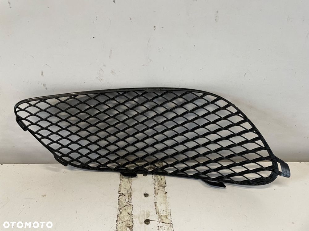 Prawa kratka zderzaka Mercedes 217 A 217 885 02 53 - 2
