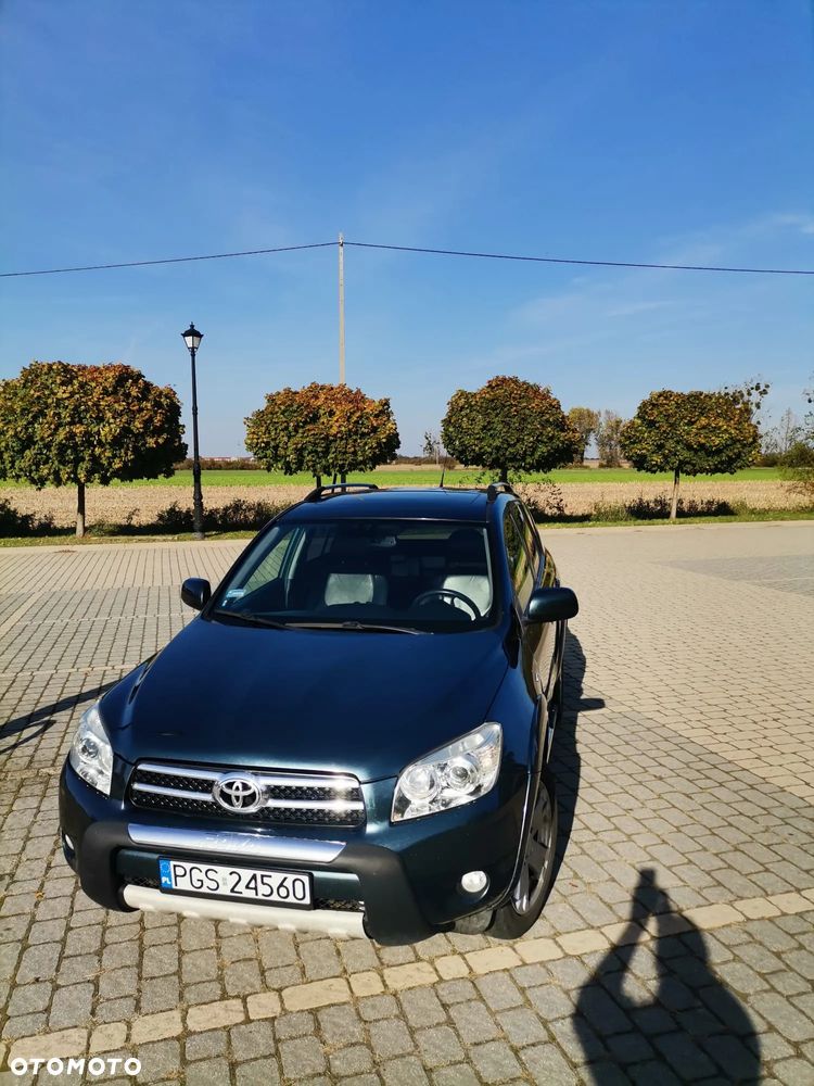 Toyota RAV4 2.2 D-4D X - 2