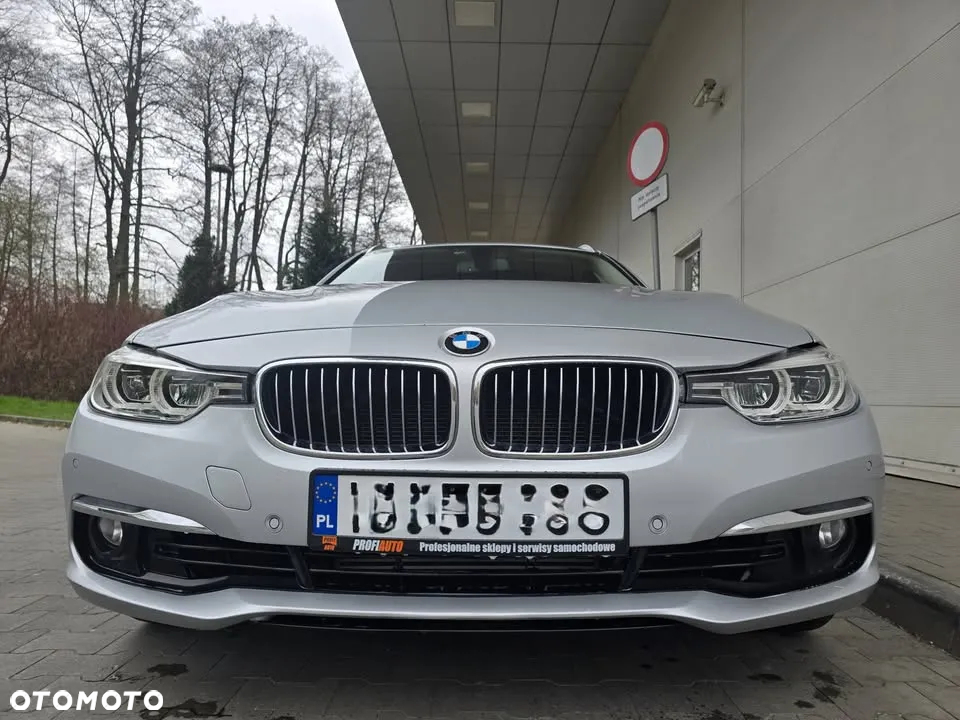 BMW Seria 3 330d Touring xDrive Luxury Line - 4