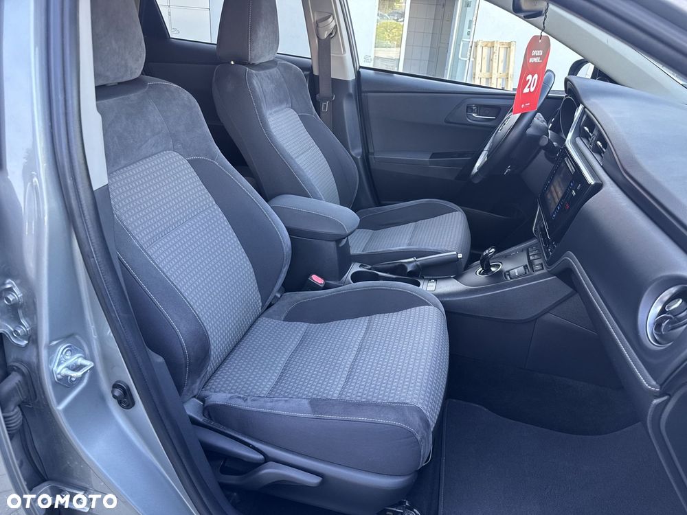 Toyota Auris - 15