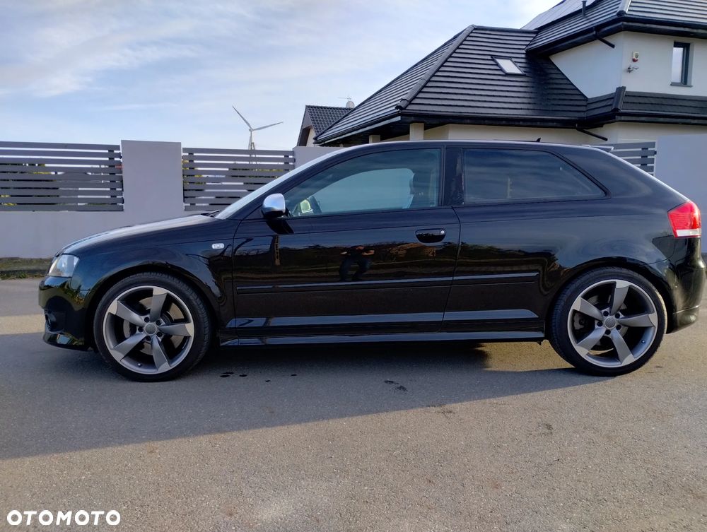 Audi S3 2.0T FSI Quattro - 2