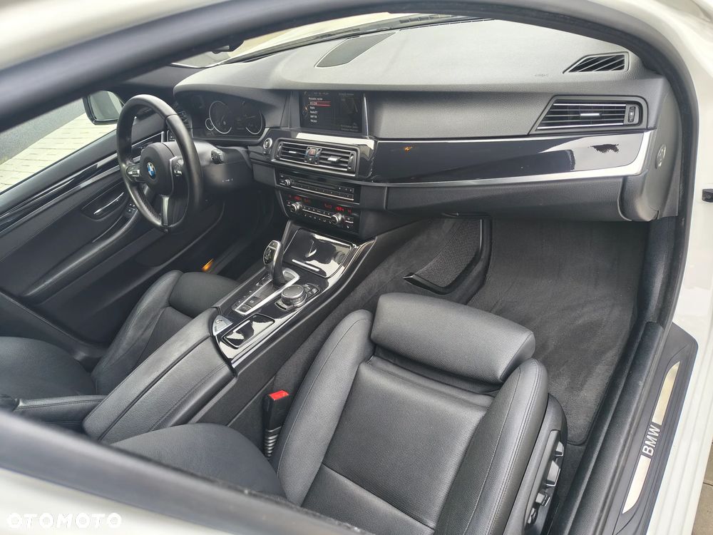 BMW Seria 5 525d xDrive Sport-Aut Luxury Line - 6