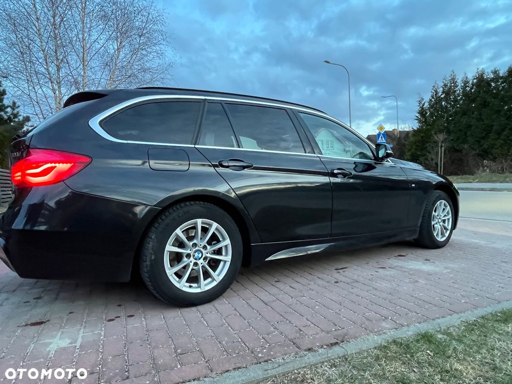 BMW Seria 3 320d xDrive M Sport - 17