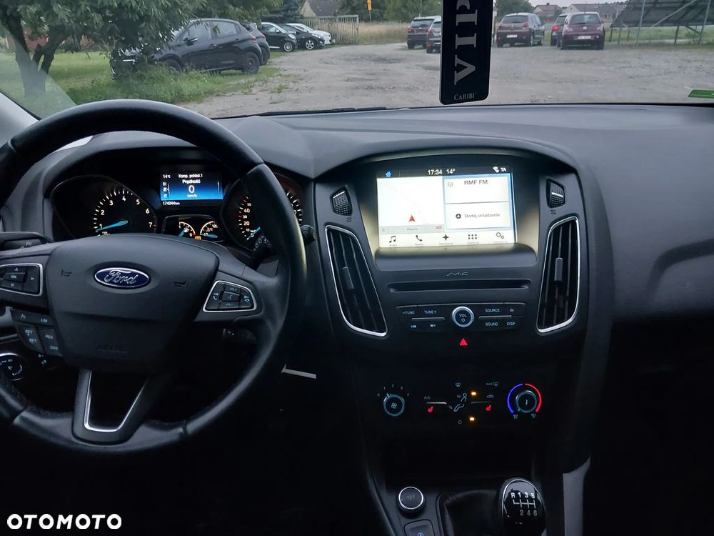 Ford Focus 1.0 EcoBoost Start-Stopp-System ST-LINE STYLE - 8