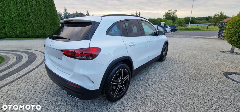 Mercedes-Benz GLA - 3