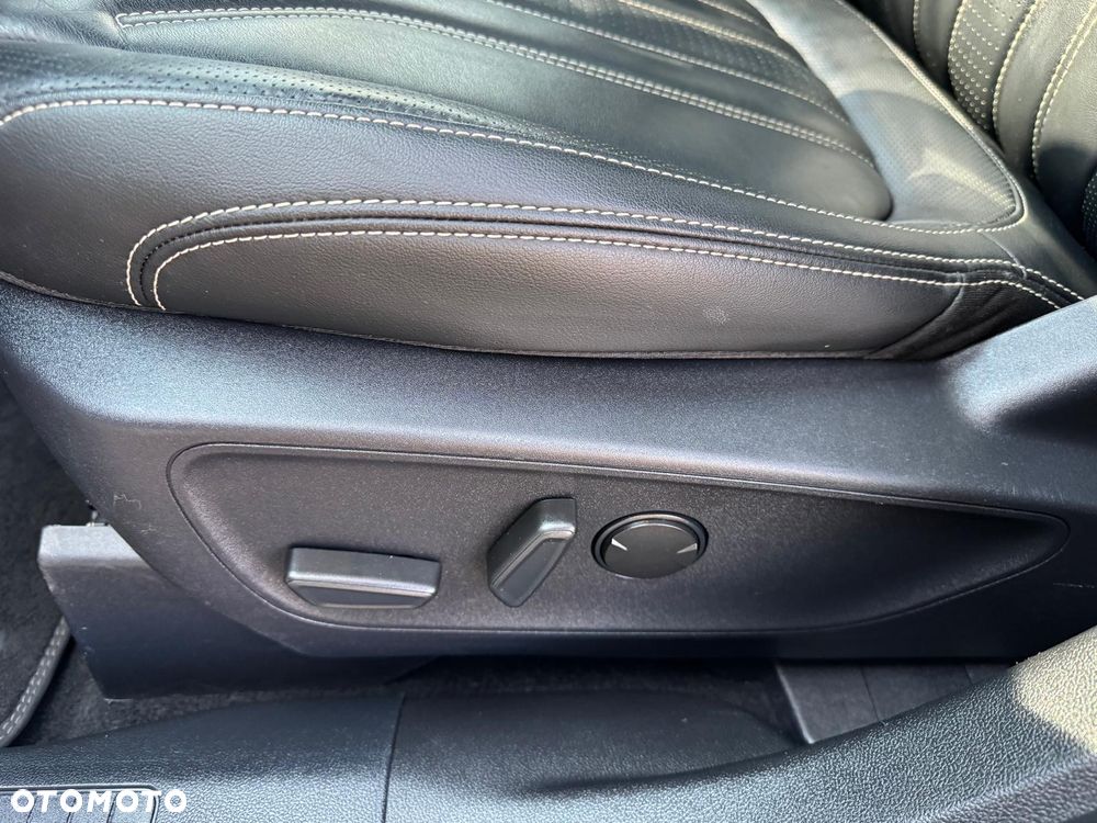 Ford Kuga 2.5P PHEV FWD Vignale - 15